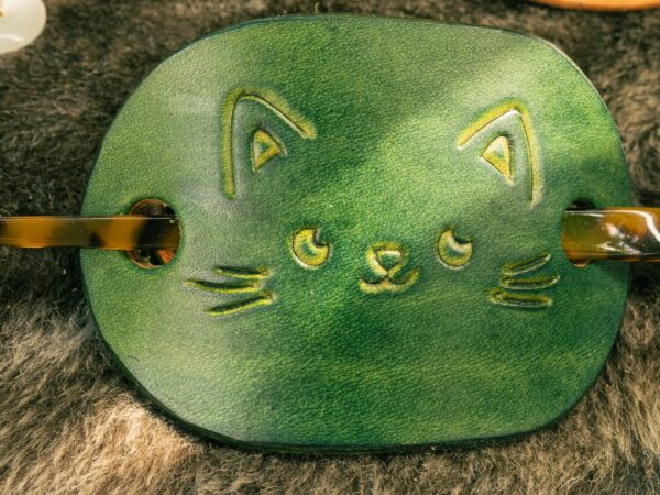 Barrette Chat vert